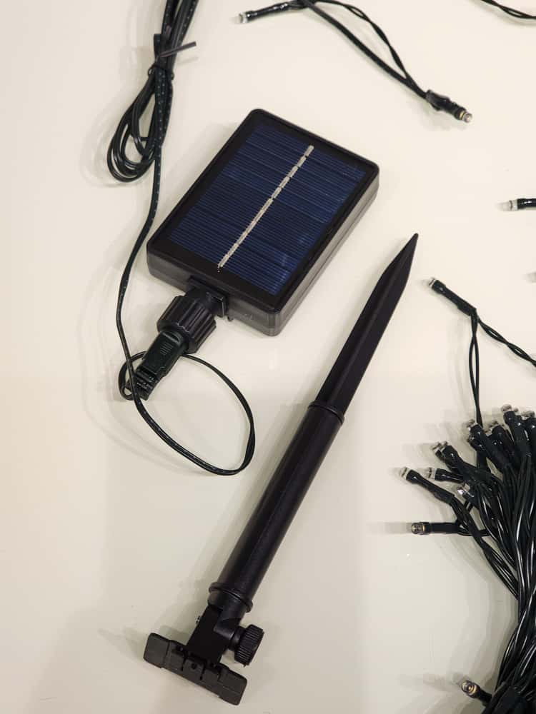 PISCA CORDÃO SOLAR COM 100 LEDS WARM 10 METROS USO EXTERNO