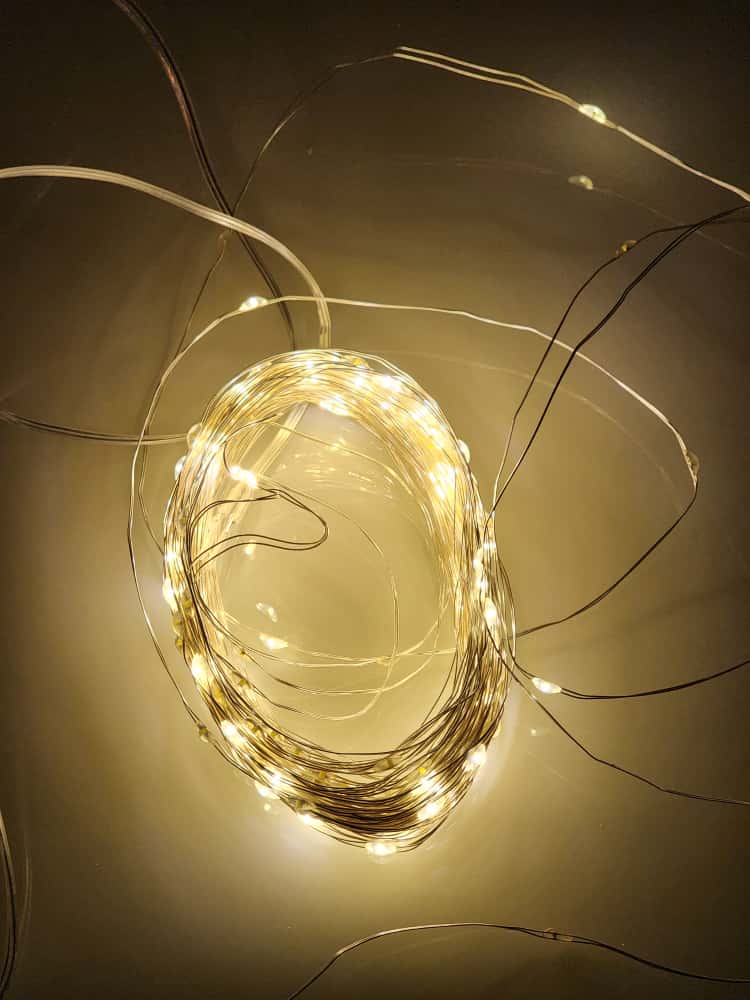 CORDÃO SOLAR FIO DE FADA COM 200 LEDS WARM 8 FUNÇÕES 20 METROS USO EXTERNO