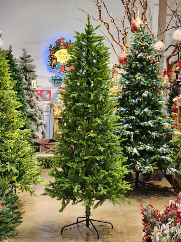 ÁRVORE SLIM REALISTA 810 GALHOS 2,10CM