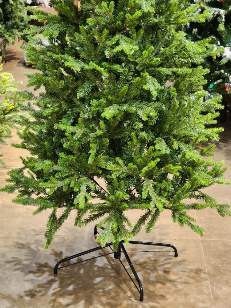 ÁRVORE SLIM REALISTA 810 GALHOS 2,10CM