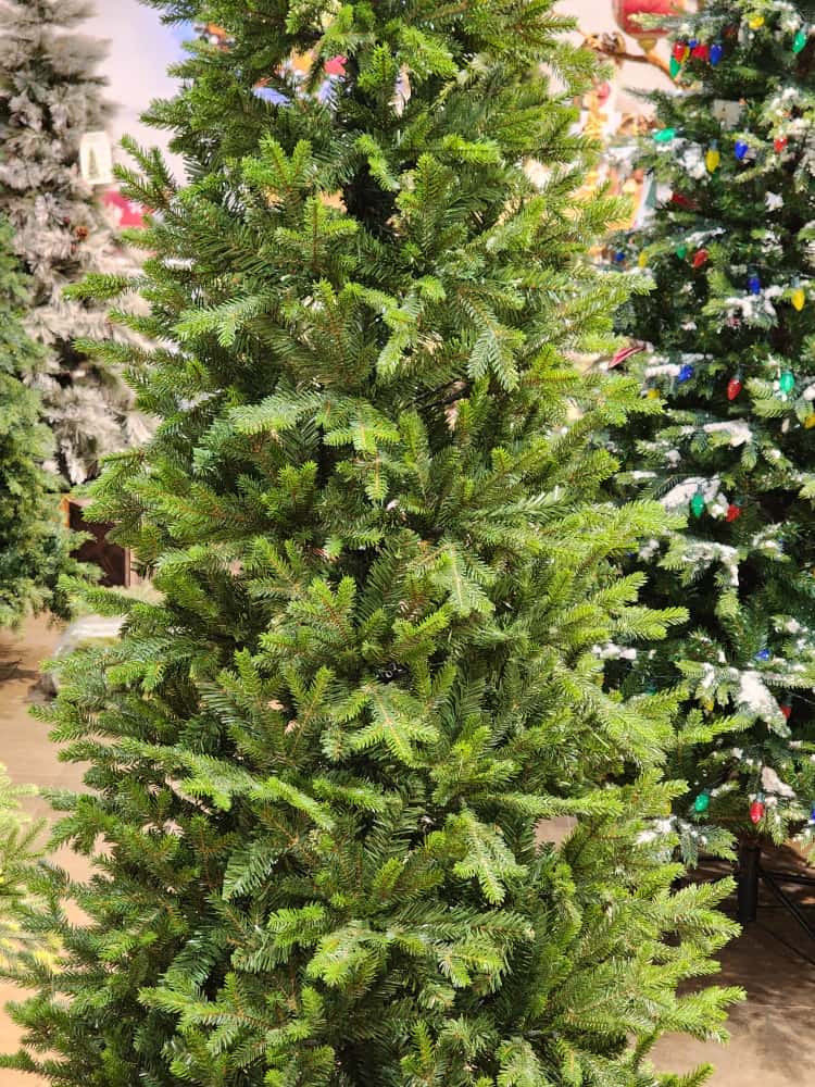 ÁRVORE SLIM REALISTA 810 GALHOS 2,10CM